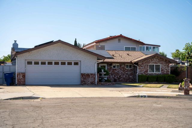4421 N Woodrow Avenue, Fresno, CA 93726