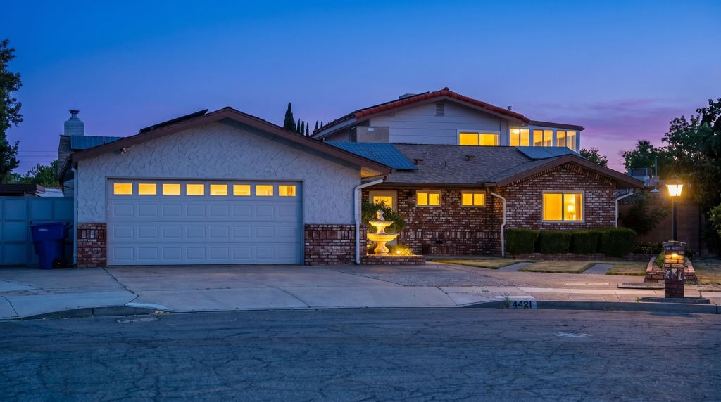 4421 N Woodrow Avenue, Fresno, CA 93726