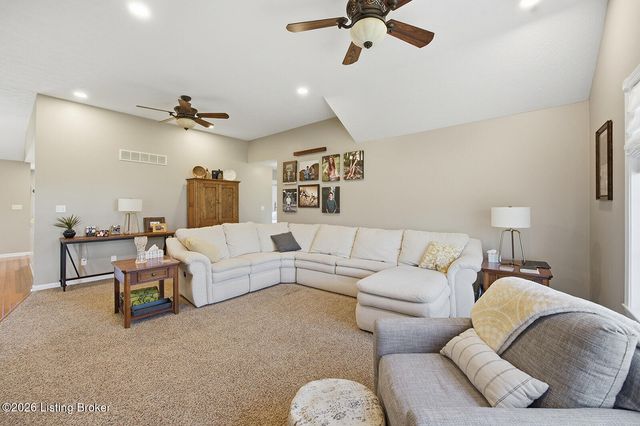 126 Dory Dr, Salvisa, KY 40372