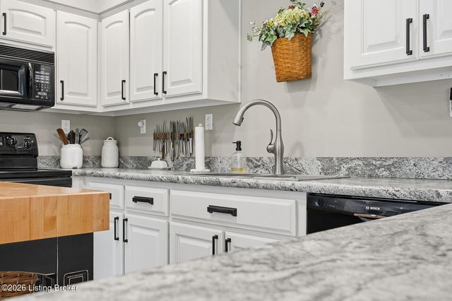 126 Dory Dr, Salvisa, KY 40372