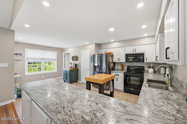 126 Dory Dr, Salvisa, KY 40372