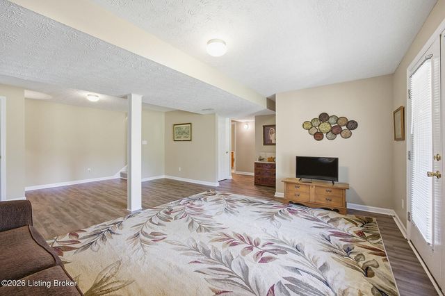 126 Dory Dr, Salvisa, KY 40372