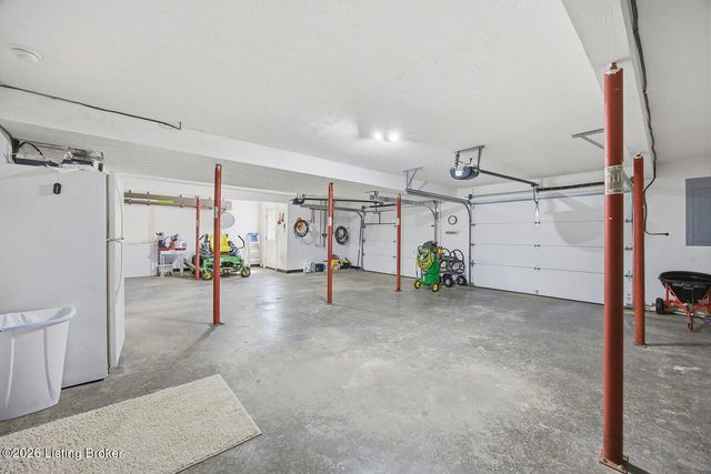 126 Dory Dr, Salvisa, KY 40372