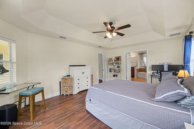 992 Coquina Street SE, Palm Bay, FL 32909