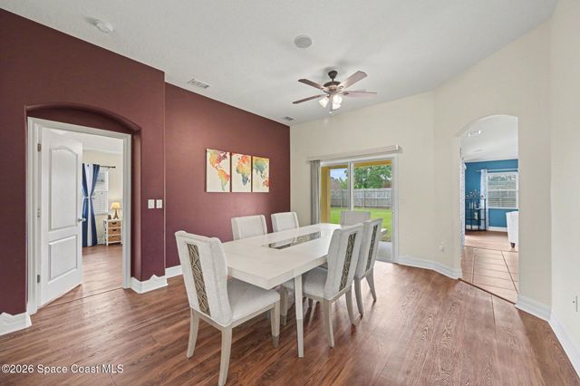 992 Coquina Street SE, Palm Bay, FL 32909