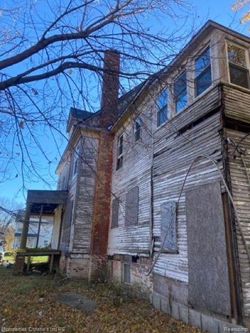 100 PINGREE Street, Detroit, MI 48202