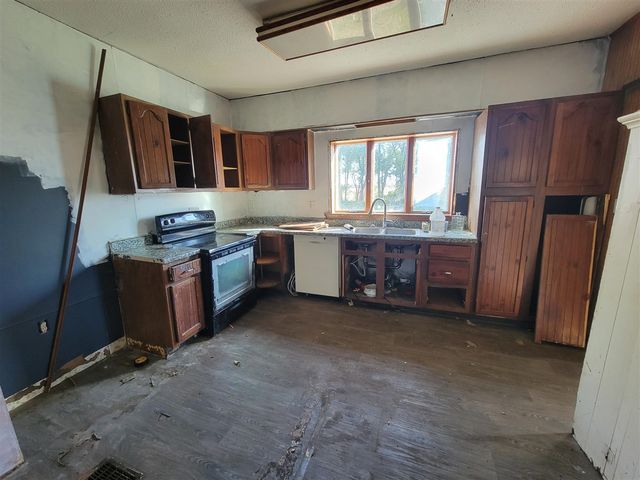 389 Prairie River Road, Bronson, MI 49028