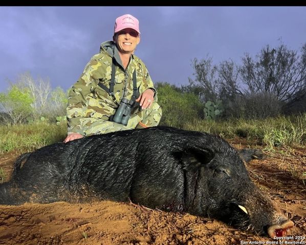 1526 Sandy Road, Big Wells, TX 78830