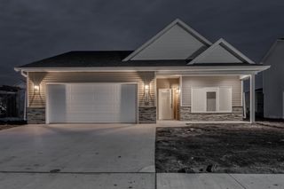 6260 85 Avenue S, Horace, ND 58047