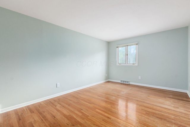240 Old Trail Drive, Columbus, OH 43213