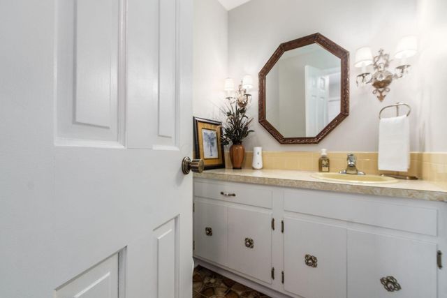 240 Old Trail Drive, Columbus, OH 43213
