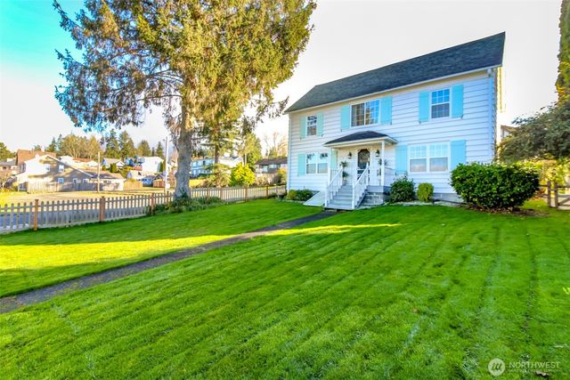 1514 Rainier St, Steilacoom, WA 98388