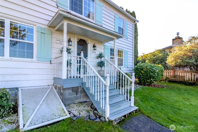 1514 Rainier St, Steilacoom, WA 98388