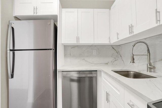 299 SW 7th Street 1040, Boca Raton, FL 33432