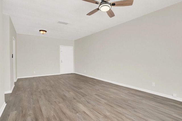 299 SW 7th Street 1040, Boca Raton, FL 33432