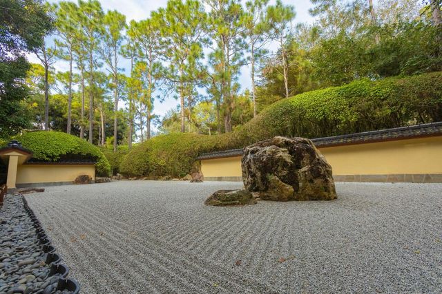 299 SW 7th Street 1040, Boca Raton, FL 33432