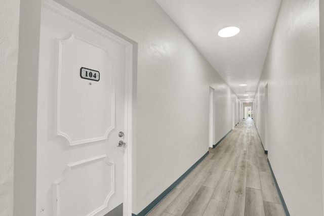 299 SW 7th Street 1040, Boca Raton, FL 33432