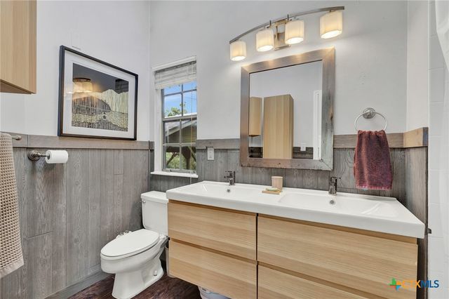 201 Ridgewood, San Marcos, TX 78666