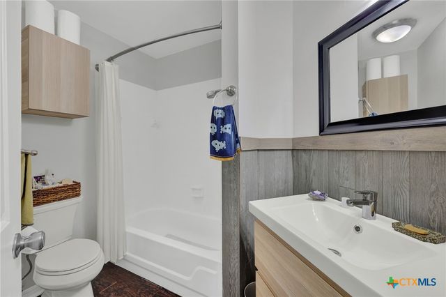 201 Ridgewood, San Marcos, TX 78666