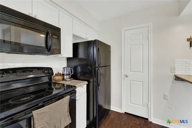 201 Ridgewood, San Marcos, TX 78666