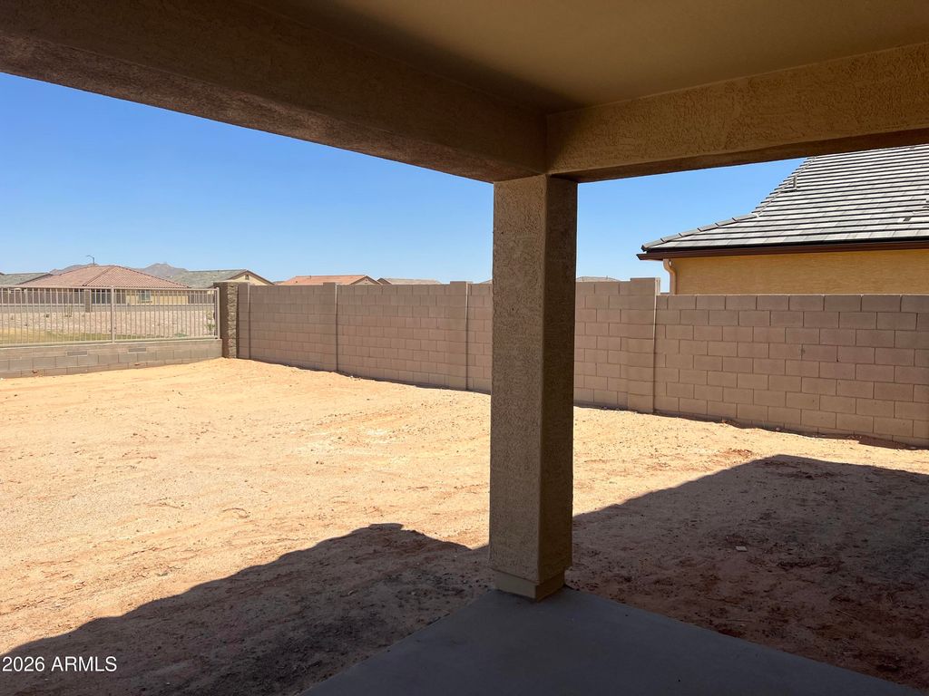 Image 9 of property listing at 1536 E INOUYE Drive, Casa Grande, AZ 85122
