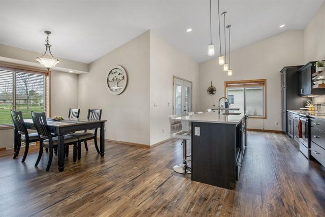 2012 Cherokee Drive, Prairie Du Sac, WI 53578