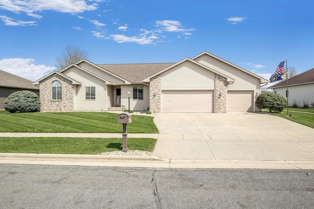 2012 Cherokee Drive, Prairie Du Sac, WI 53578