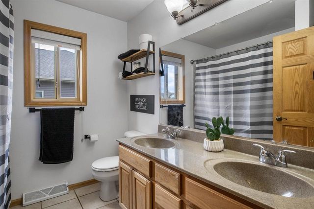 2012 Cherokee Drive, Prairie Du Sac, WI 53578