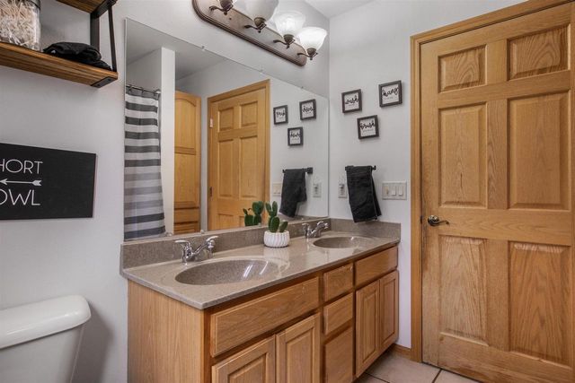 2012 Cherokee Drive, Prairie Du Sac, WI 53578