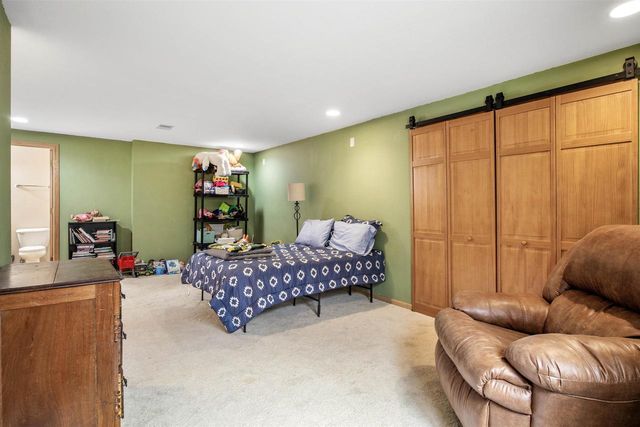 2012 Cherokee Drive, Prairie Du Sac, WI 53578