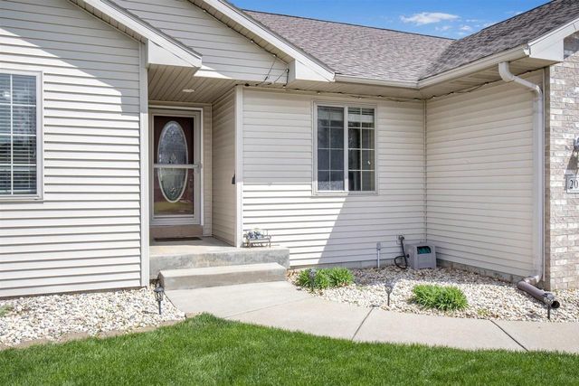2012 Cherokee Drive, Prairie Du Sac, WI 53578