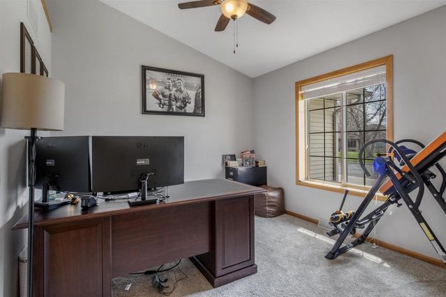 2012 Cherokee Drive, Prairie Du Sac, WI 53578