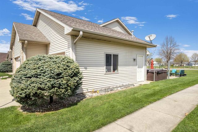 2012 Cherokee Drive, Prairie Du Sac, WI 53578