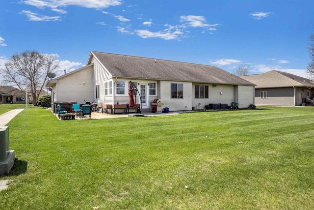 2012 Cherokee Drive, Prairie Du Sac, WI 53578