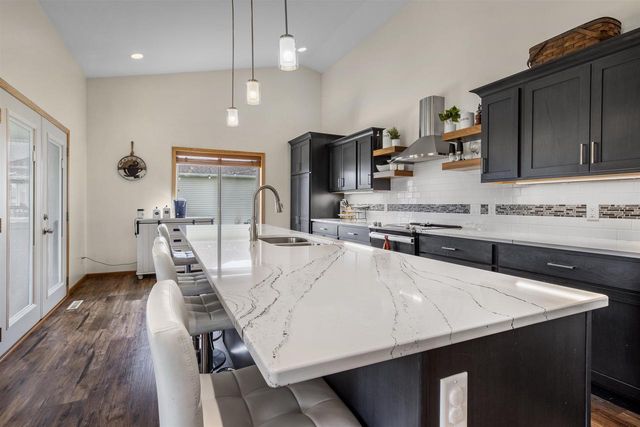 2012 Cherokee Drive, Prairie Du Sac, WI 53578