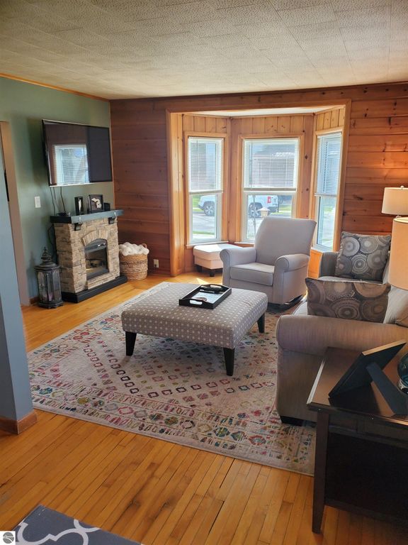 Image 11 of property listing at 714 Second Avenue, Alma, MI 48801