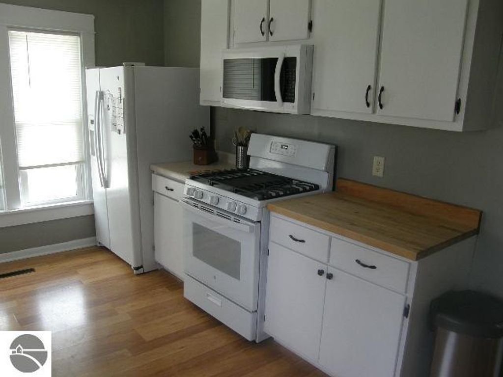 Image 13 of property listing at 714 Second Avenue, Alma, MI 48801