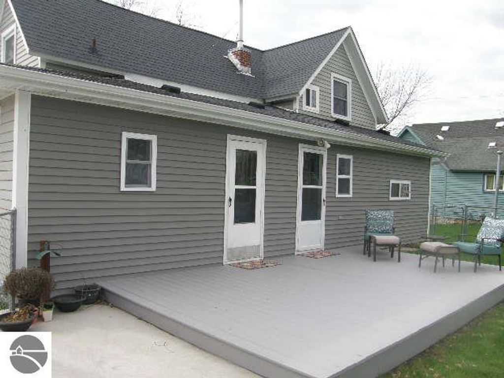 Image 5 of property listing at 714 Second Avenue, Alma, MI 48801