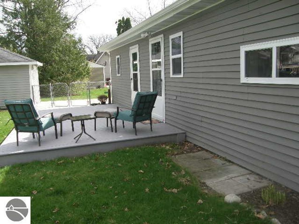 Image 6 of property listing at 714 Second Avenue, Alma, MI 48801