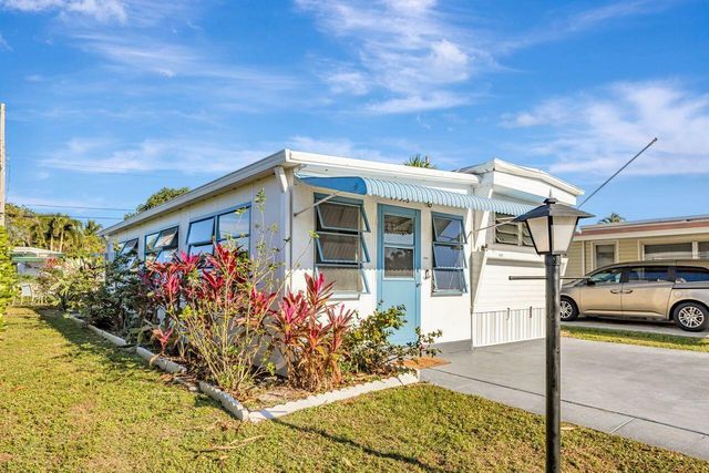 14556 Glenview Drive, Delray Beach, FL 33445