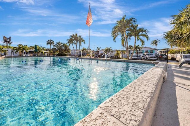 14556 Glenview Drive, Delray Beach, FL 33445