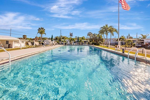 14556 Glenview Drive, Delray Beach, FL 33445