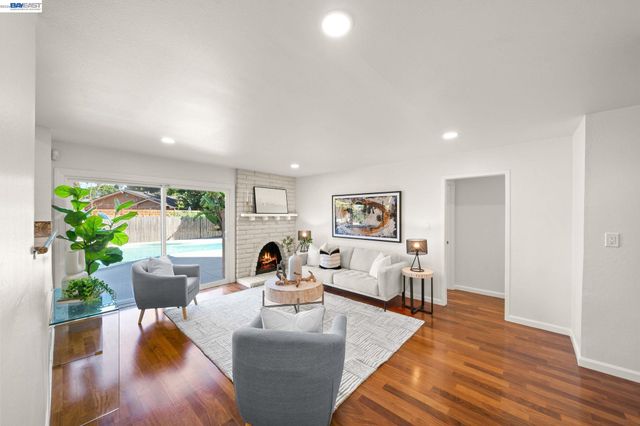 40374 San Sebastian Pl, Fremont, CA 94539