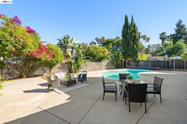 40374 San Sebastian Pl, Fremont, CA 94539