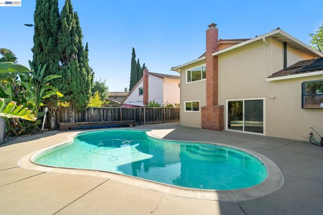 40374 San Sebastian Pl, Fremont, CA 94539