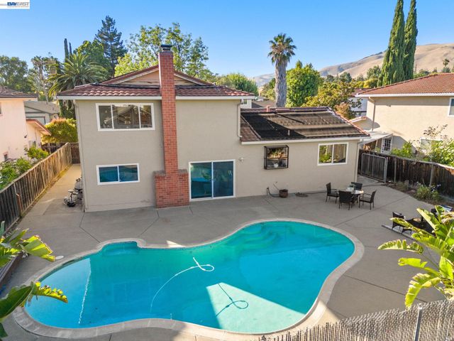 40374 San Sebastian Pl, Fremont, CA 94539
