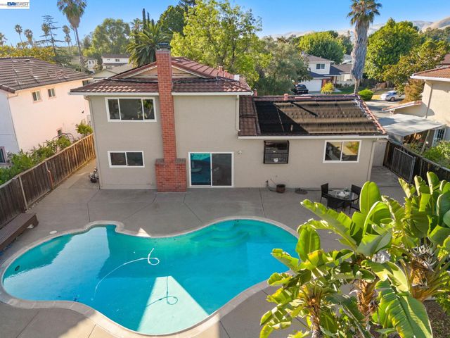 40374 San Sebastian Pl, Fremont, CA 94539