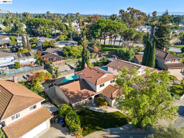 40374 San Sebastian Pl, Fremont, CA 94539