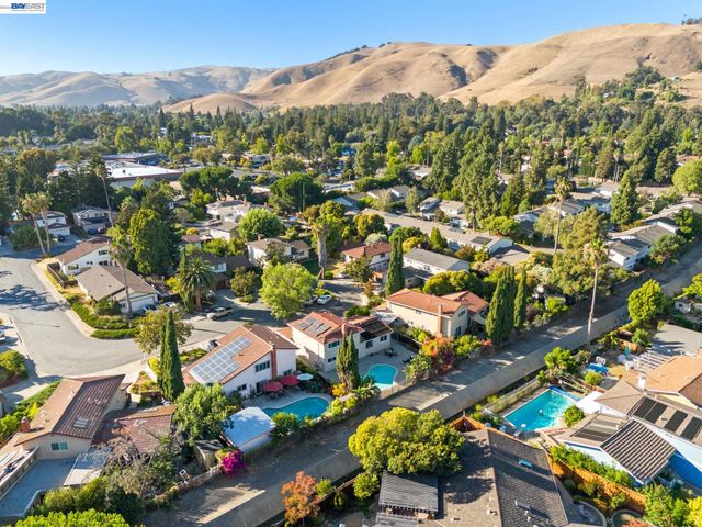 40374 San Sebastian Pl, Fremont, CA 94539