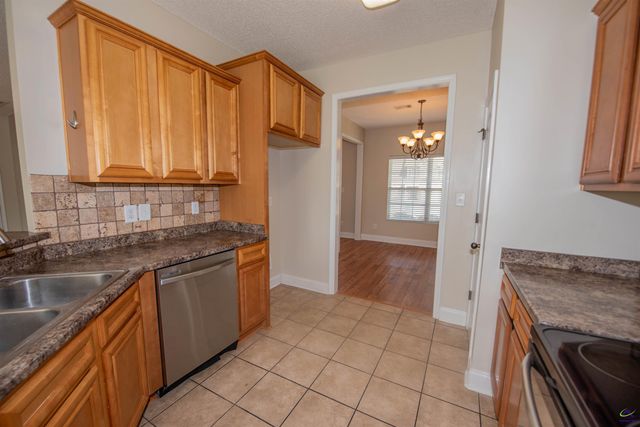 218 Misty Valley Lane, Bonaire, GA 31005